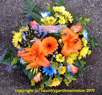 Small Round Posy R P61